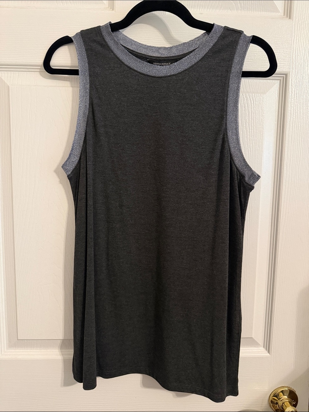 NWT Banana Republic Factory Sleeveless Metallic Trim Knit Tank Top Sz Medium
